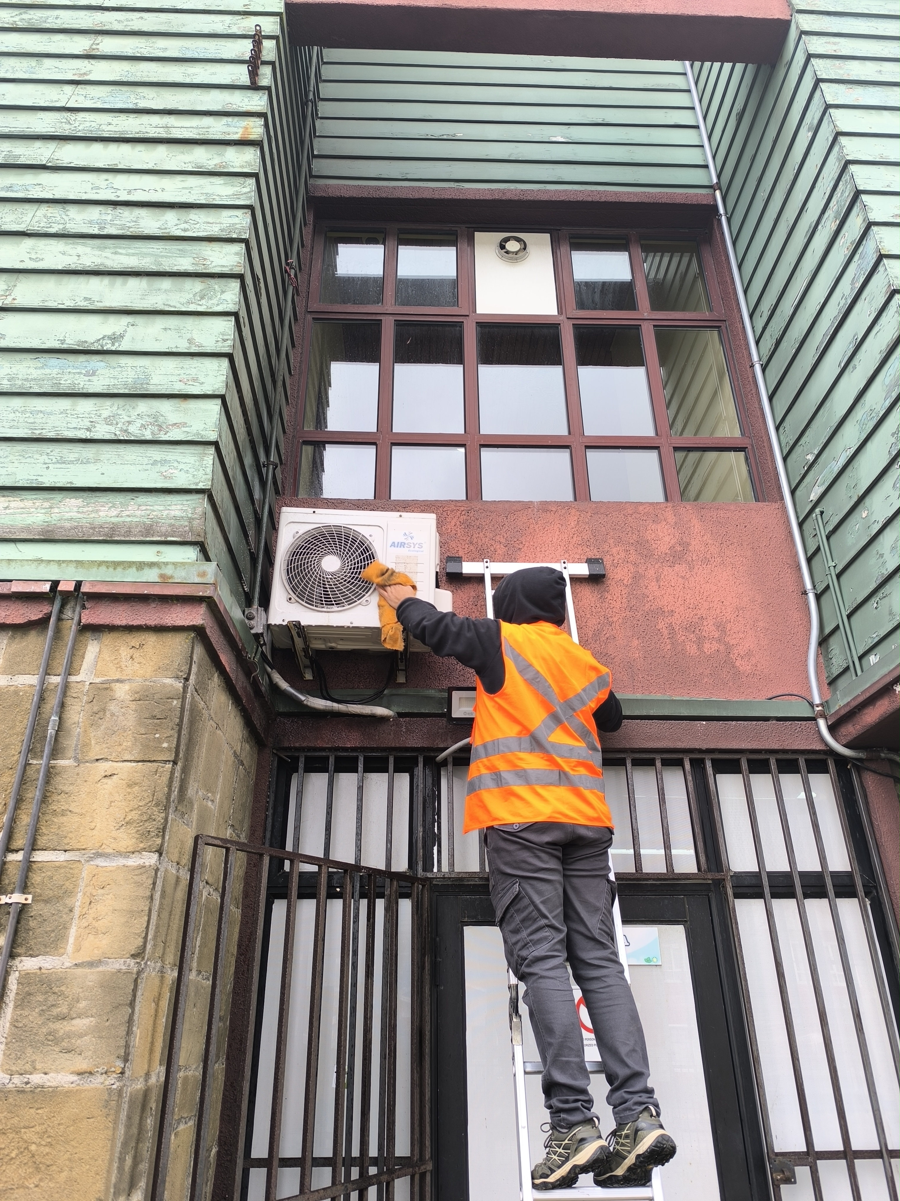 Instalación profesional de aire acondicionado en Chiloé